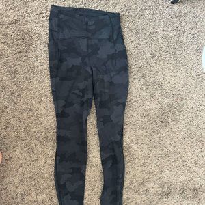 Black Camo Lululemon Align Leggings with pockets size 4